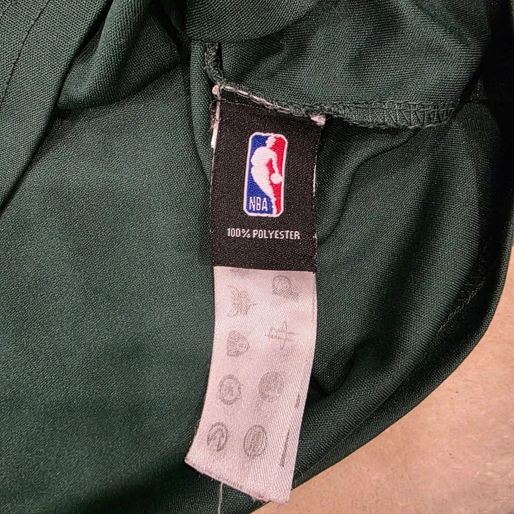 Milwaukee Bucks #34 Antetokounmpo Boy's XL Sweats & T-Shirt Set Green